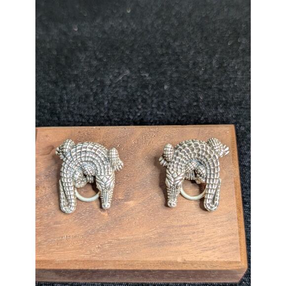 RARE! Signed Barry Kieselstein-Cord Sterling Alligator Omega Clip On Earrings - Picture 12 of 16